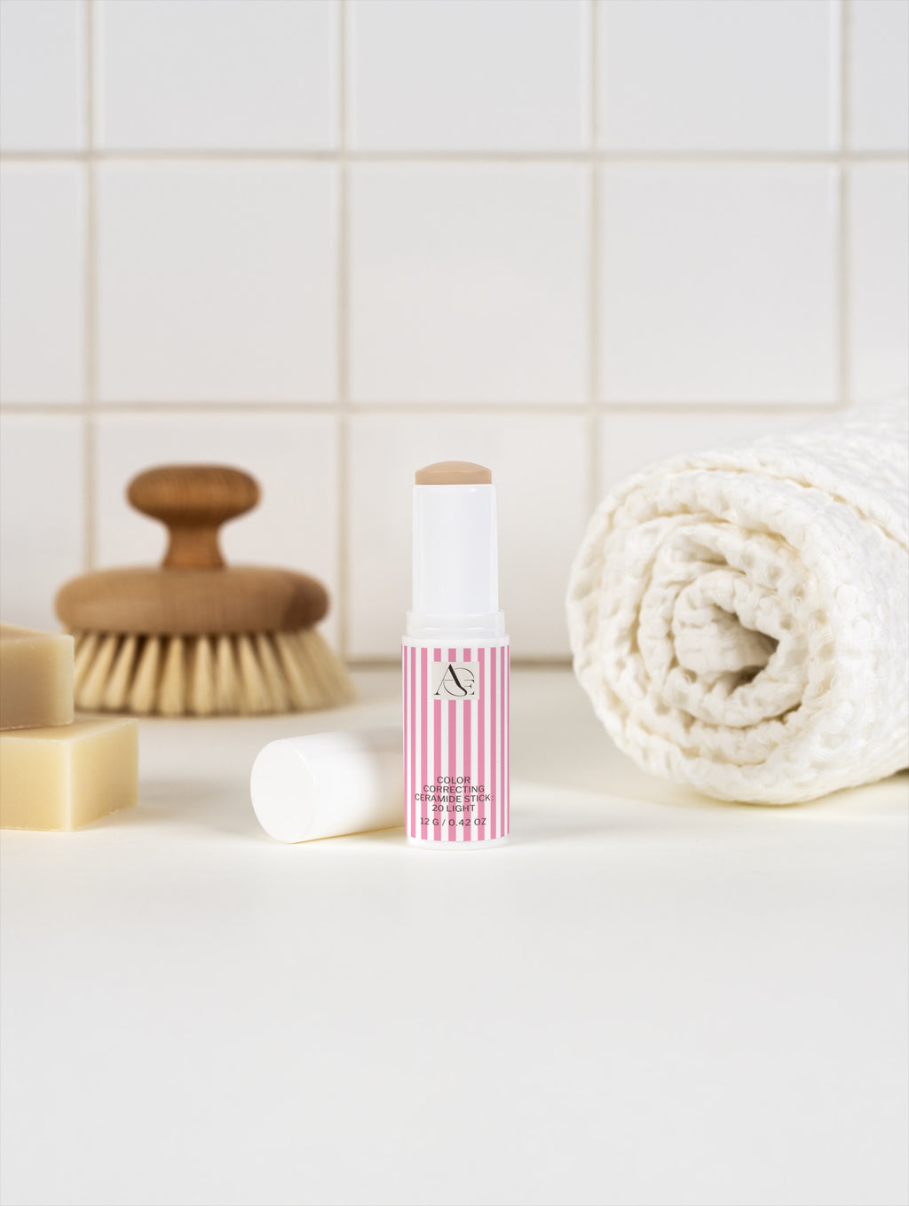 Color Correcting Ceramide Stick : 20 LIGHT